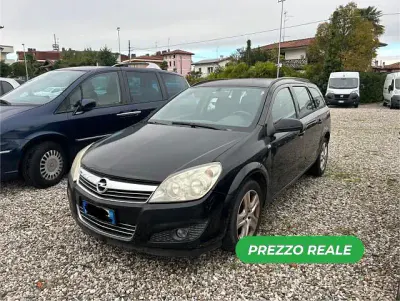 Gebraucht Opel Astra 110 PS (80 kW) 2009 Schwarz Kombi