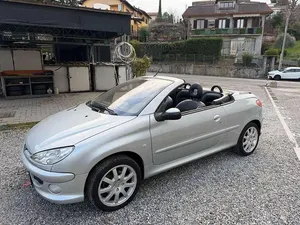 Begagnad Peugeot 206 CC