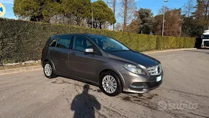 Begagnad Mercedes B200