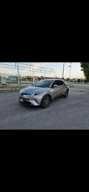 Usata Toyota C-HR