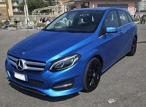Begagnad Mercedes B220