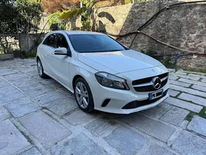 Begagnad Mercedes A180