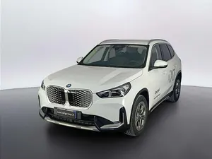 Begagnad BMW iX1