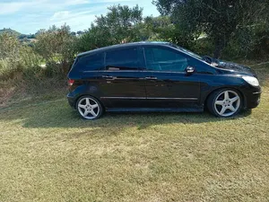 Begagnad Mercedes B200