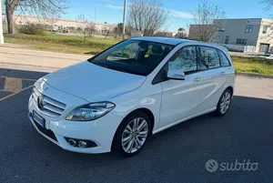 Begagnad Mercedes B160