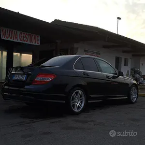 Begagnad Mercedes C180