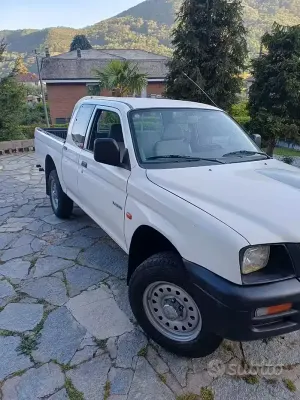 Usata Mitsubishi L200