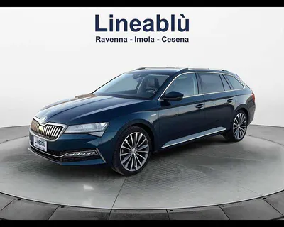 Usata Skoda Superb LAURIN & KLEMENT 200 CV (147 kW) 2023 Verde Station wagon