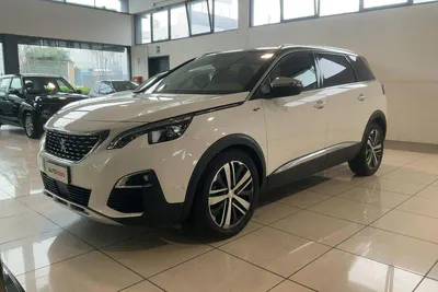 Käytetty Peugeot 5008 GTi 180 HP (132 kW) 2019 Valkoinen Katumaasturi