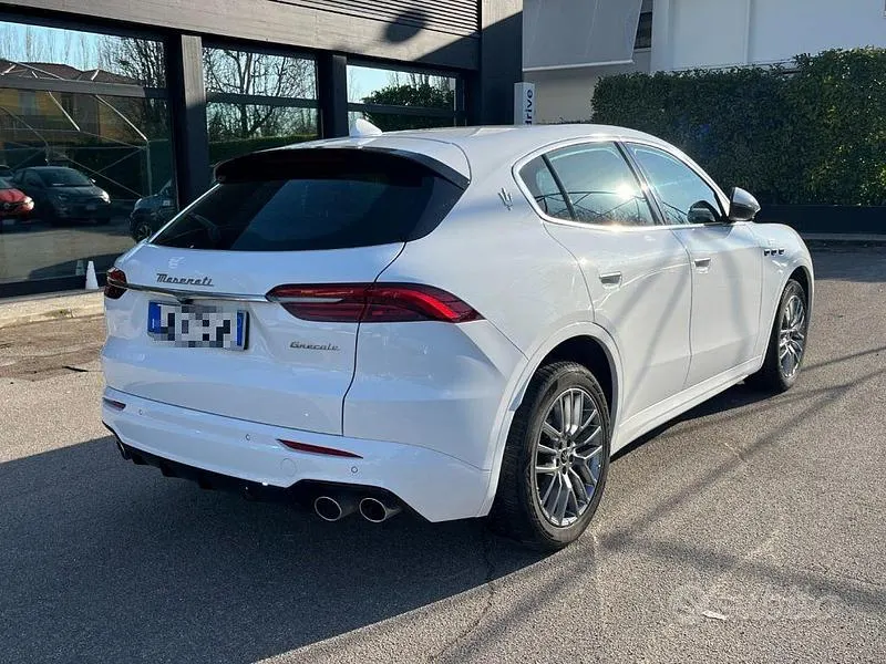 Usata Maserati Grecale GT 300 CV (220 kW) 2022 Bianco metallizzato SUV