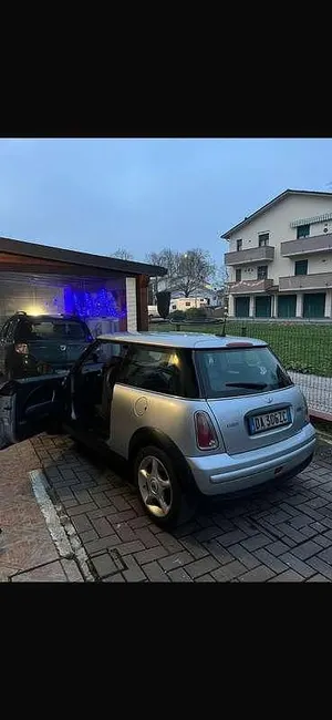 Begagnad Mini One D
