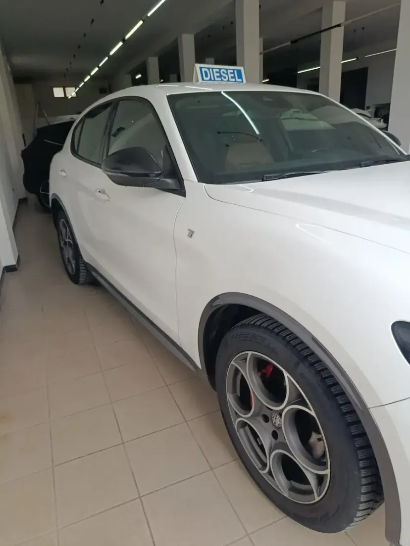 Usata Alfa Romeo Stelvio Ti 160 CV (117 kW) 2023 Bianco SUV