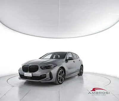 Begagnad BMW 120 M Sport 190 HK (139 kW) 2024 Grå Halvkombi