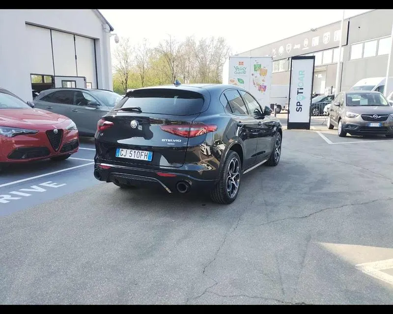Usata Alfa Romeo Stelvio Veloce 280 CV (205 kW) 2022 Nero SUV
