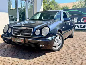 Begagnad Mercedes E200