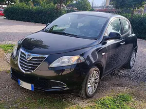 Begagnad Lancia Ypsilon