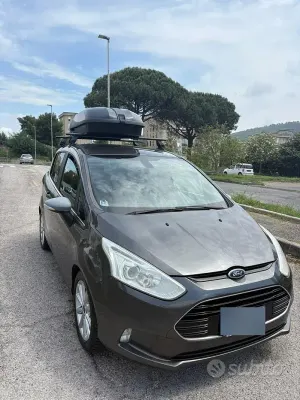 Begagnad Ford B-MAX