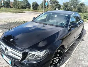 Begagnad Mercedes E200