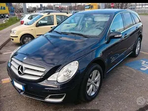 Begagnad Mercedes R320