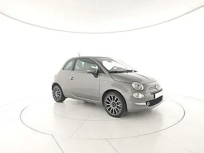 Käytetty Fiat 500 Dolcevita 69 HP (50 kW) 2023 Harmaa Sedan