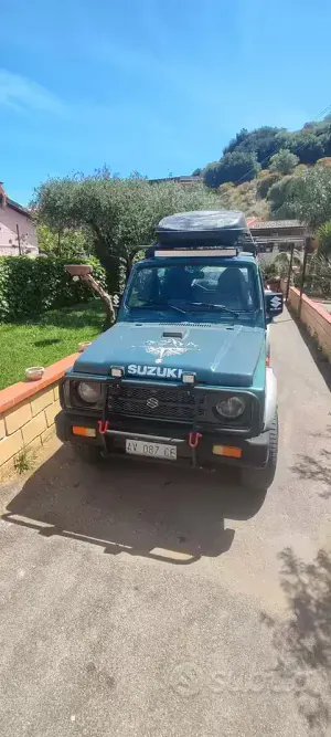 Usata Suzuki Samurai