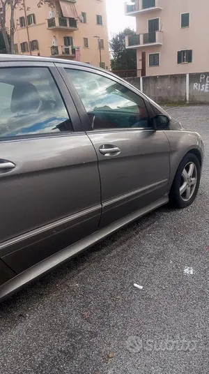 Begagnad Mercedes B200