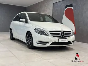 Begagnad Mercedes B220