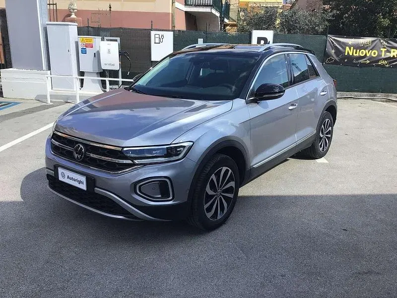 Usata VW T-Roc Style 150 CV (110 kW) 2023 Argento SUV