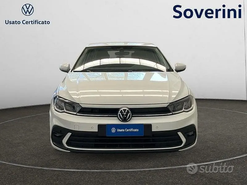 Usata VW Polo Life 95 CV (69 kW) 2023 Bianco Utilitaria