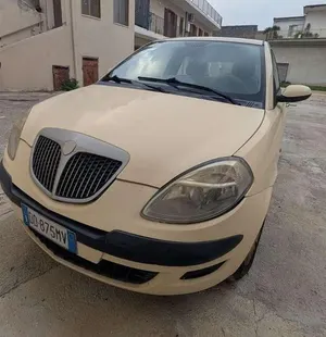 Usata Lancia Ypsilon
