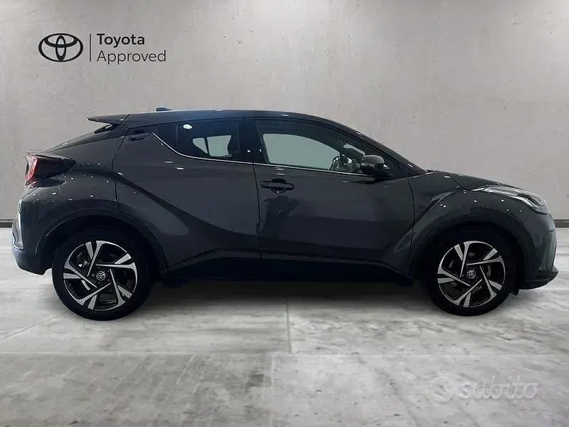 Usata Toyota C-HR Trend 122 CV (89 kW) 2023 Grigio SUV