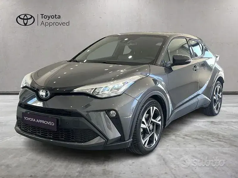 Usata Toyota C-HR Trend 122 CV (89 kW) 2023 Grigio SUV