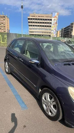Begagnad Mercedes B200