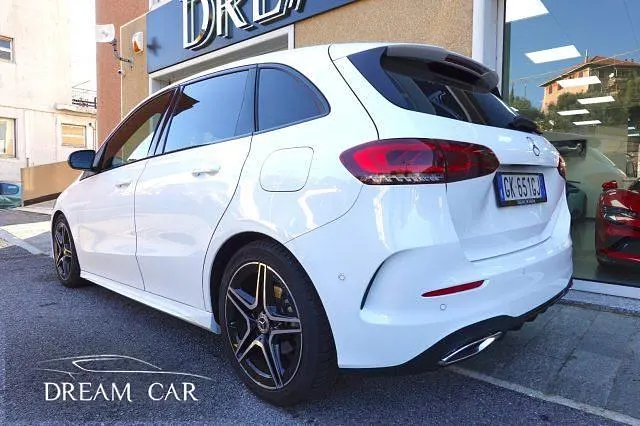 Usata Mercedes B180 Premium 116 CV (85 kW) 2022 Bianco pastello Monovolume