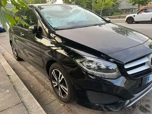 Begagnad Mercedes B200