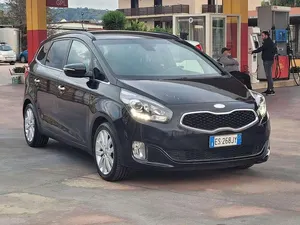 Begagnad Kia Carens