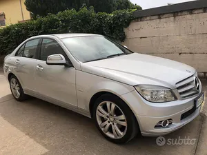 Begagnad Mercedes C180