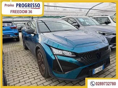Käytetty Peugeot 408 Allure 131 HP (96 kW) 2023 Sininen Katumaasturi