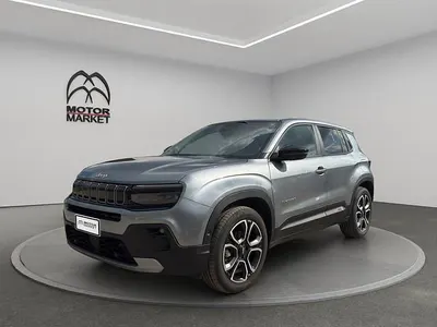 Käytetty Jeep Avenger Summit 110 HP (80 kW) 2025 Harmaa Katumaasturi