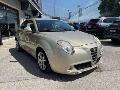 Usata Alfa Romeo MiTo Distinctive 95 CV (69 kW) 2013 Oro pastello Utilitaria