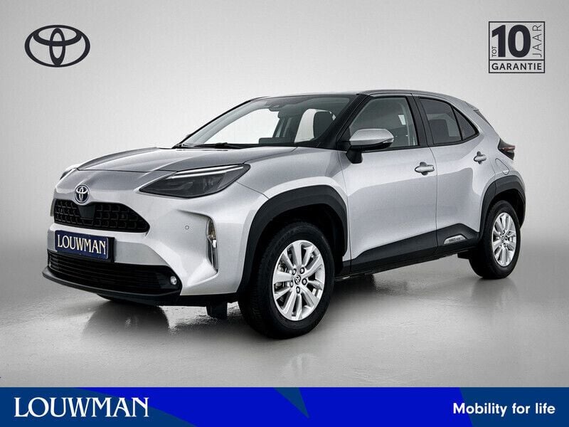 Zilver, metallic lak Gebruikt 2024 Toyota Yaris Cross Limited SUV | € 28.795 (Eerlijke prijs) - Afbeelding 1/3