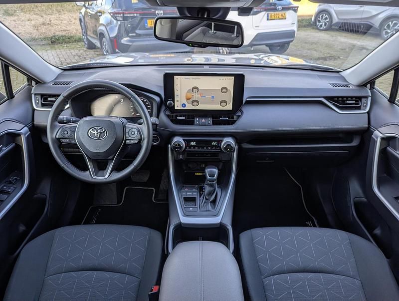 Occasion Toyota RAV4 Hybrid Plus 218 PK (160 kW) 2024 Grijs SUV