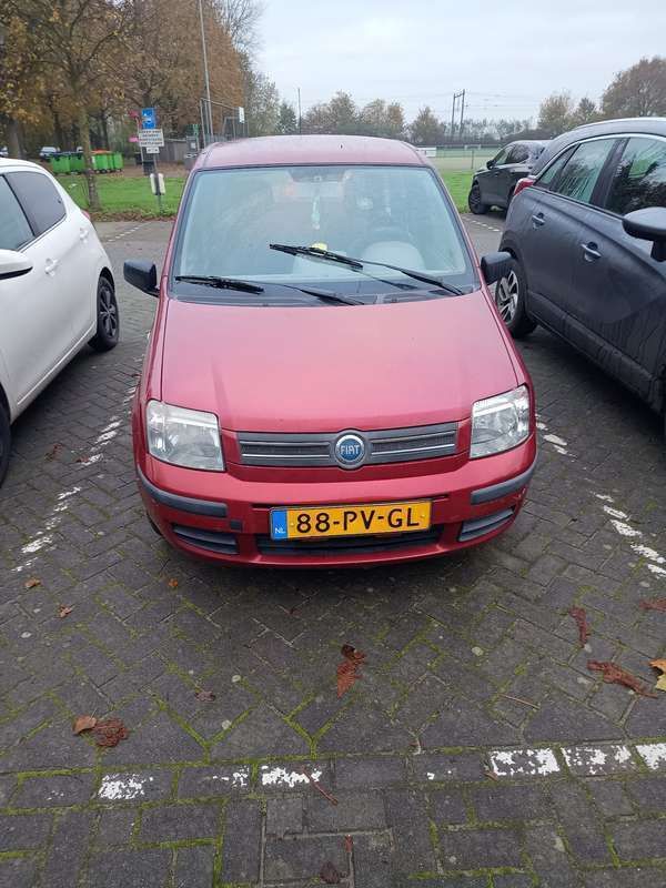 Rood Gebruikt 2005 Fiat Panda Dynamic Hatchback | € 800 - Afbeelding 1/1