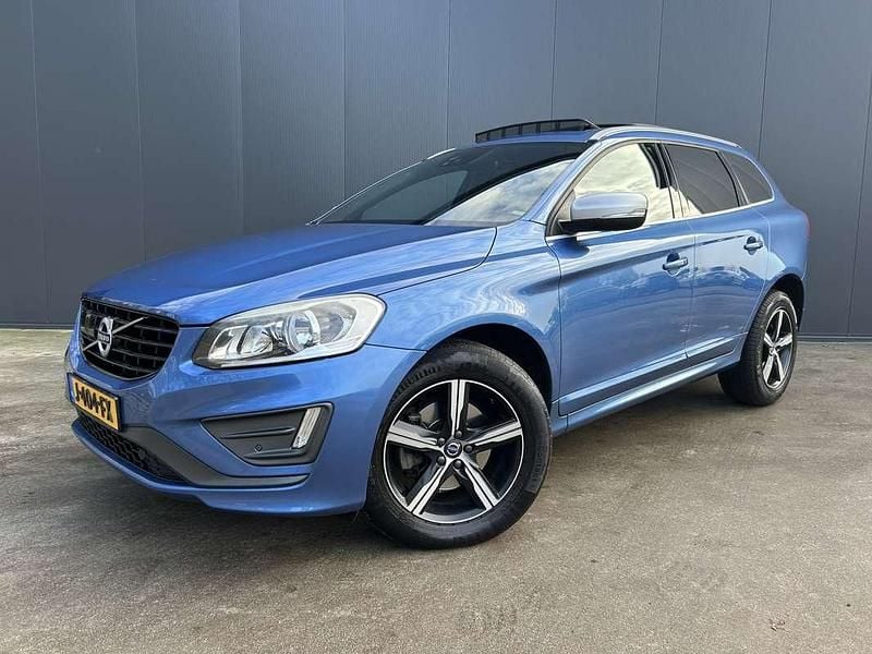 Blauw Occasion 2017 Volvo XC60 R-Design SUV | € 18.950 (Super prijs) - Afbeelding 1/4