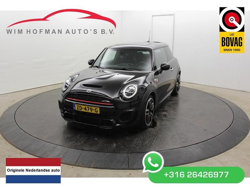 Zwart Gebruikt 2019 Mini Cooper Hatchback | € 27.940 - Afbeelding 1/4