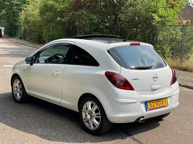 Occasion Opel Corsa Cosmo 83 PK (61 kW) 2012 Wit Hatchback