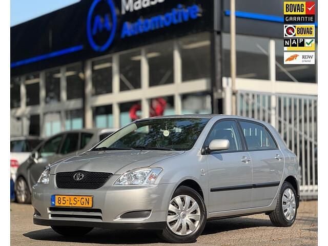 Grijs Gebruikt 2003 Toyota Corolla Terra Hatchback | € 2.099 (Eerlijke prijs) - Afbeelding 1/4