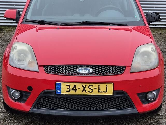 Occasion Ford Fiesta 101 PK (74 kW) 2007 Rood Hatchback