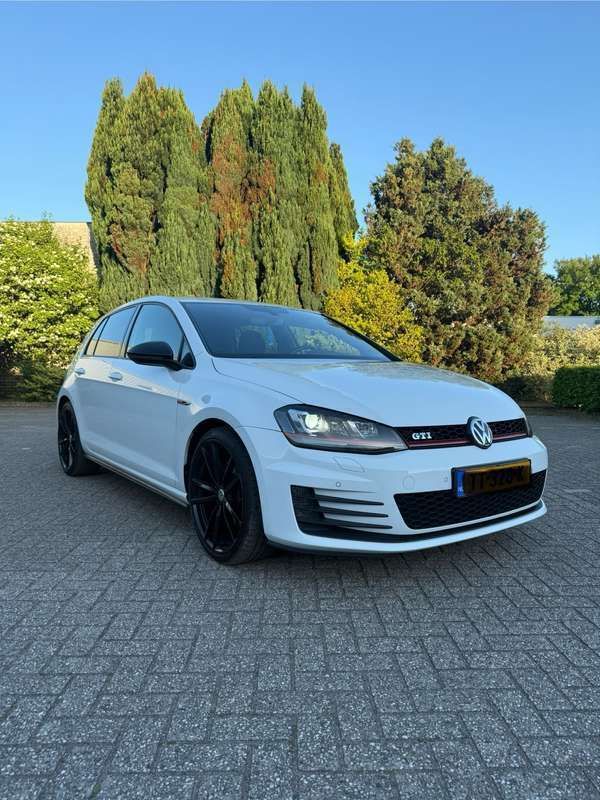 Wit Gebruikt 2016 VW Golf VII GTI Stationwagen | € 18.250 (Goede deal) - Afbeelding 1/4