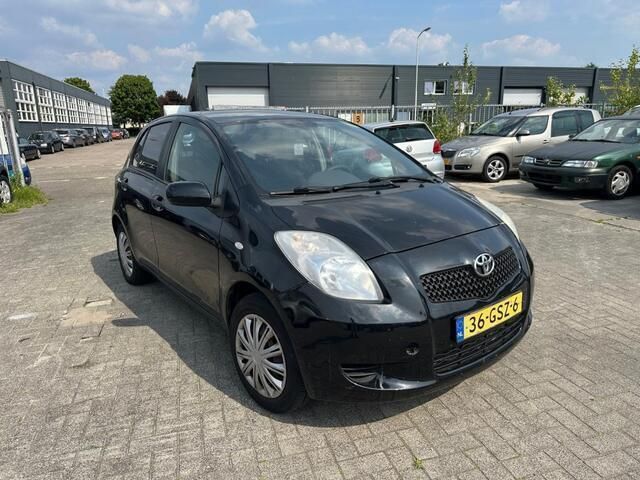 Zwart Gebruikt 2008 Toyota Yaris Hatchback | € 1.495 (Super prijs) - Afbeelding 1/4